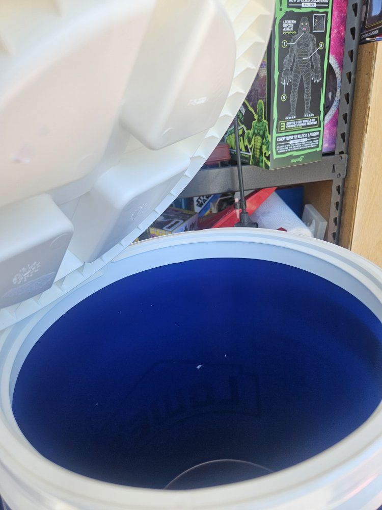 Main image 3