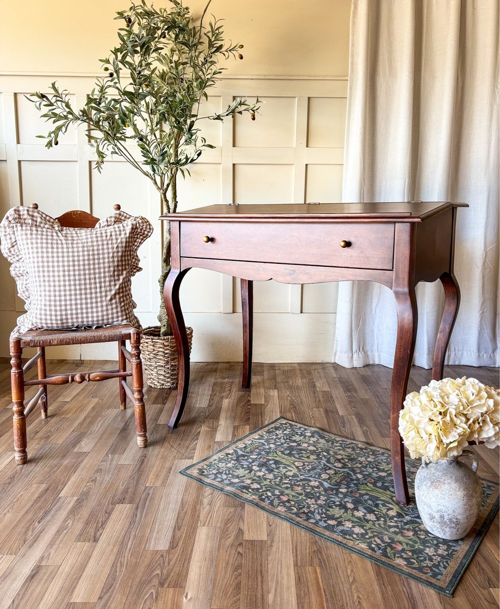 *FREE DELIVERY* Beautiful Piano Style Secretary Desk
