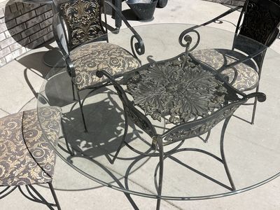 Out door table and chairs