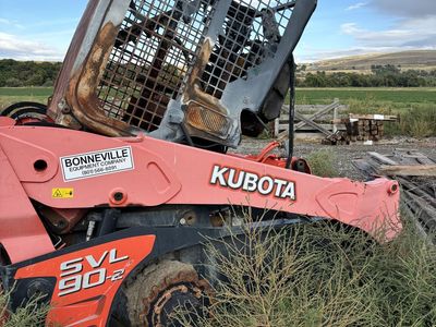 Kubota SVL 90 Skid Steer Loader