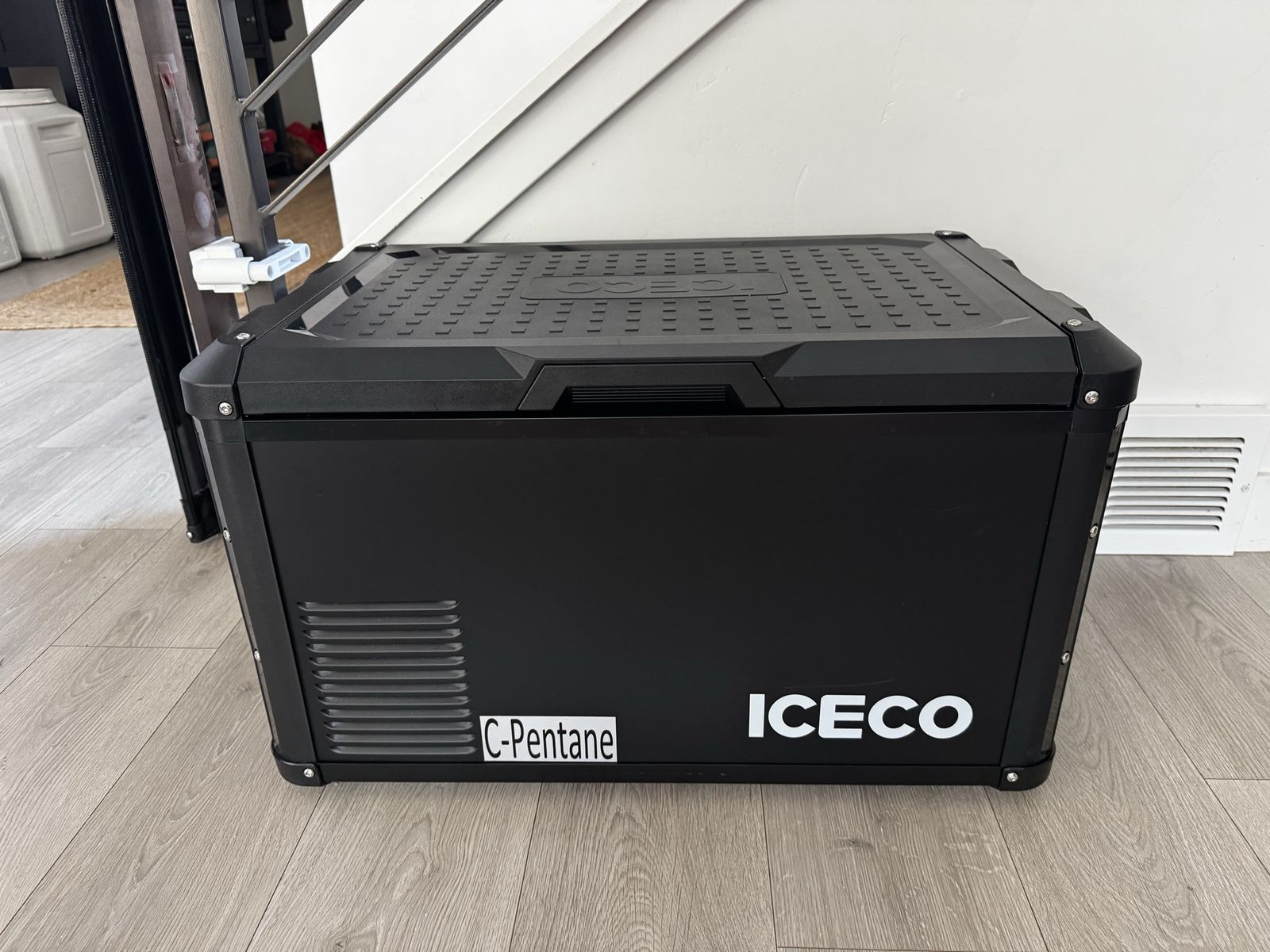 ICECO VL35 Pro S Portable Refrigerator Freezer 12V Cooler 35L 37QT VL35ProS