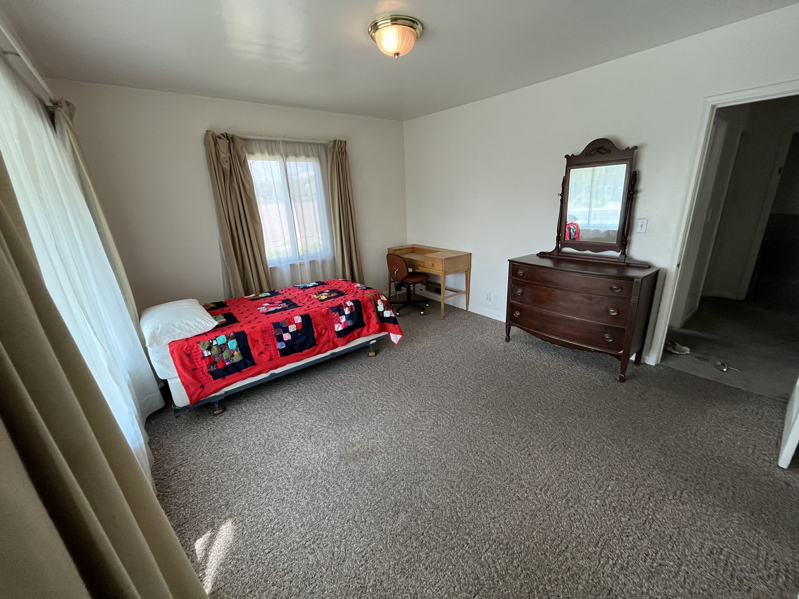 Male Roommate Wanted by Weber State University