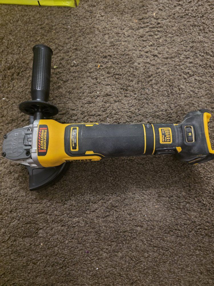 DEWALT 20V MAX XR 5in. Angle Grinder