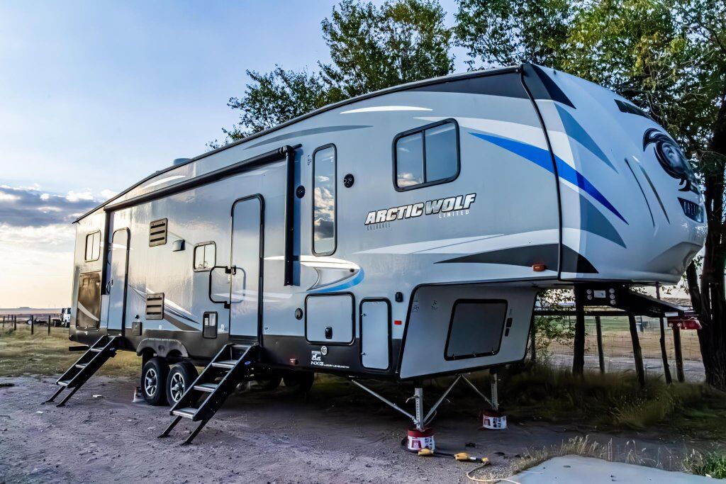 2020 Cherokee Arctic Wolf