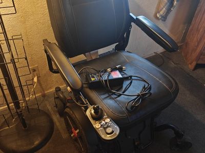 Like-New Pride Jazzy EVO 614 HD Power Wheelchair