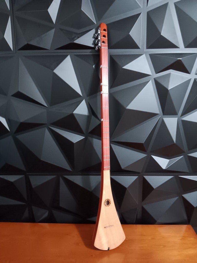 McNally D Grand Strumstick Spruce Top Travel Guita