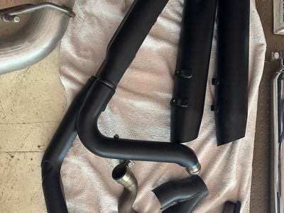 Black stock Harley Motorcycle Exhaust Pipes Headers and Mufflers