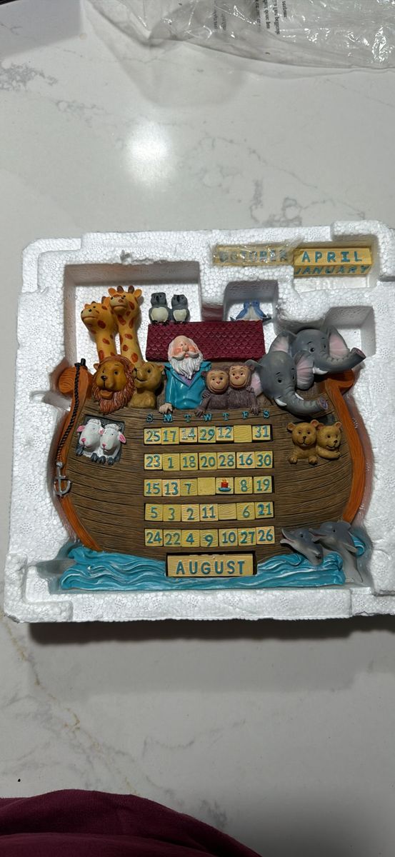 Vintage Noah's Ark Perpetual Calendar Collectible Figurine with Animals