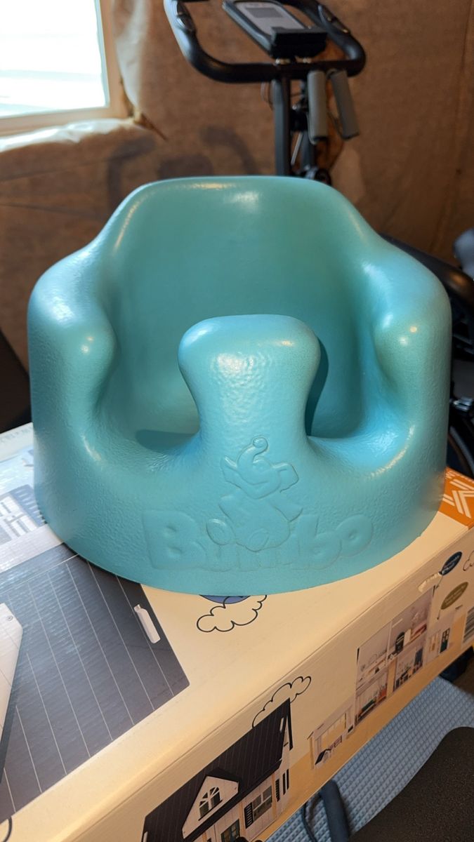 ORIGINAL Bumbo Floor Seat with Play Tray, Aqua Blue, Soft & Supportive Baby Chair