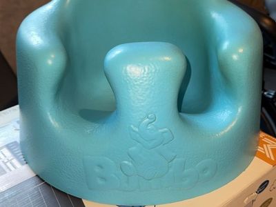 ORIGINAL Bumbo Floor Seat with Play Tray, Aqua Blue, Soft & Supportive Baby Chair