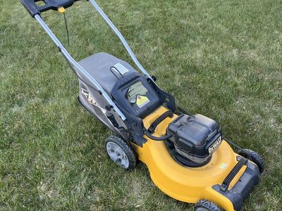 Dewalt 20v battery push lawn mower DCMW220 tool only
