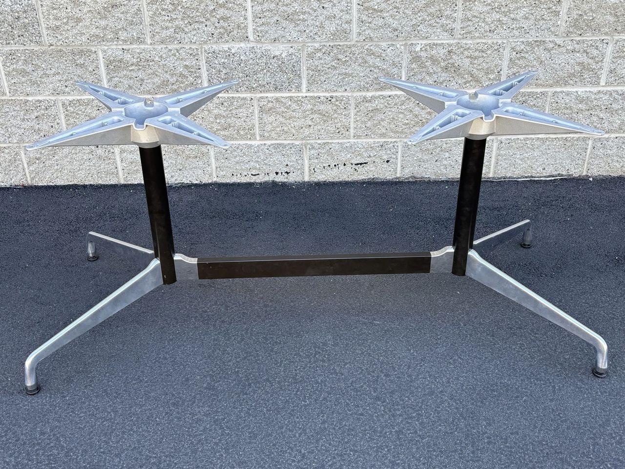 Main image 10