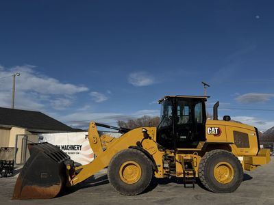 Caterpillar 938M High Lift Wheel Loader Tractor