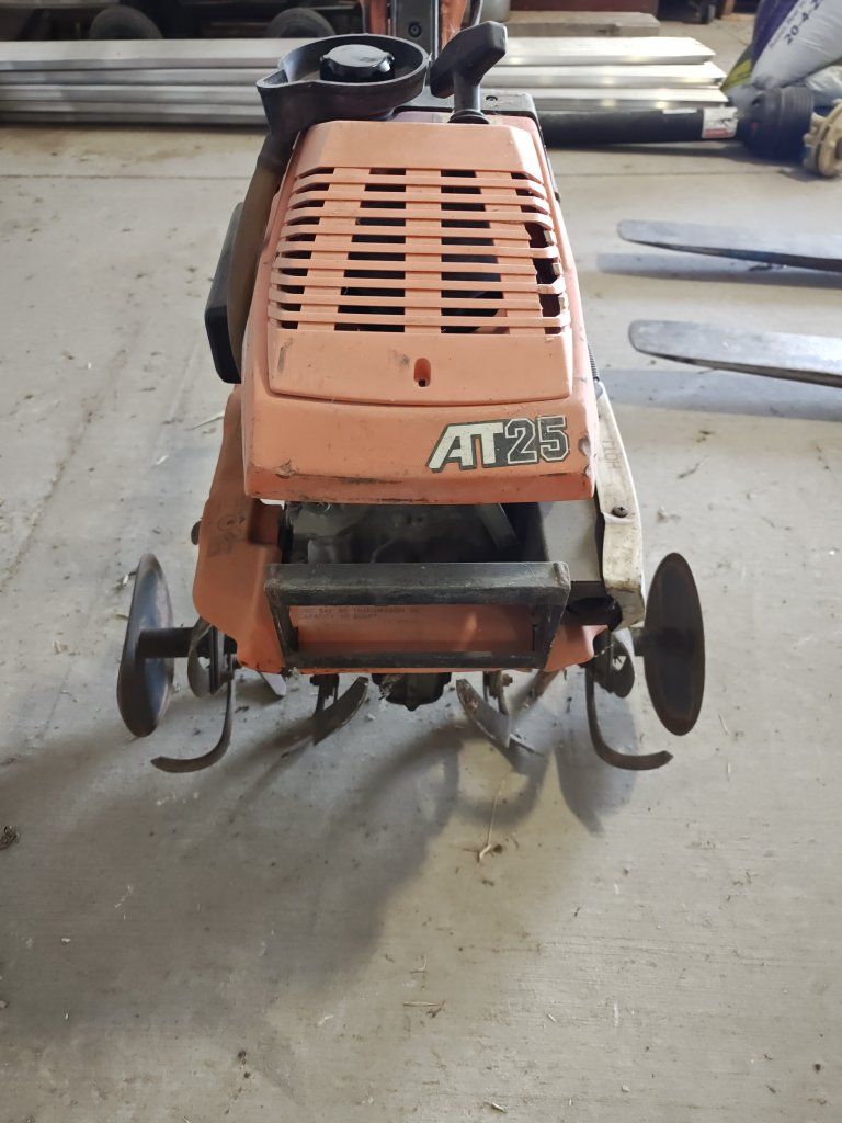 Main image 3