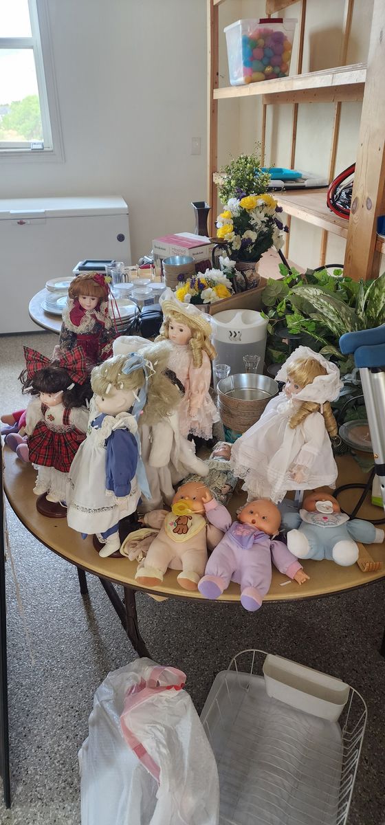 Everything is free garage sale