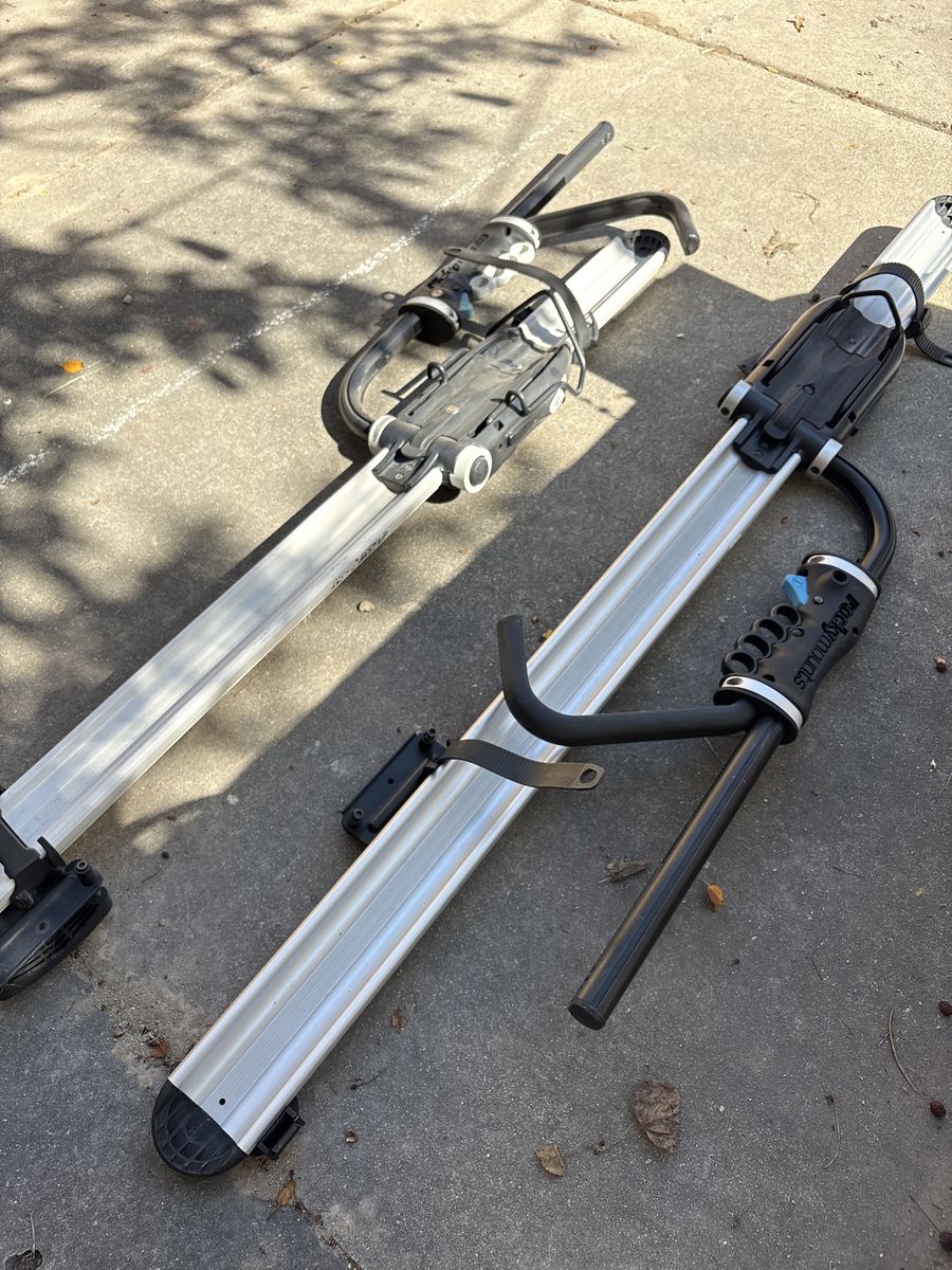 Rocky Mounts Brass Knuckles rooftop bike rack