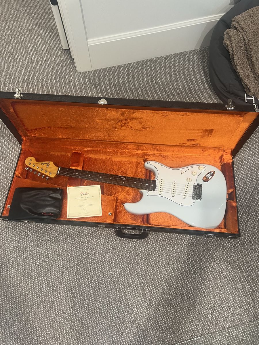 Fender American Vintage II 1965 Stratocaster Sonic Blue (2025)