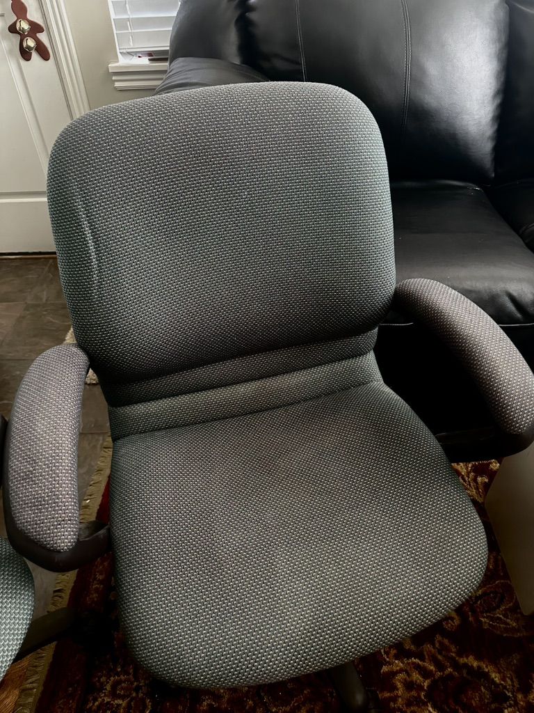 Office Chair, Good Condition, Need Some Cleanup
