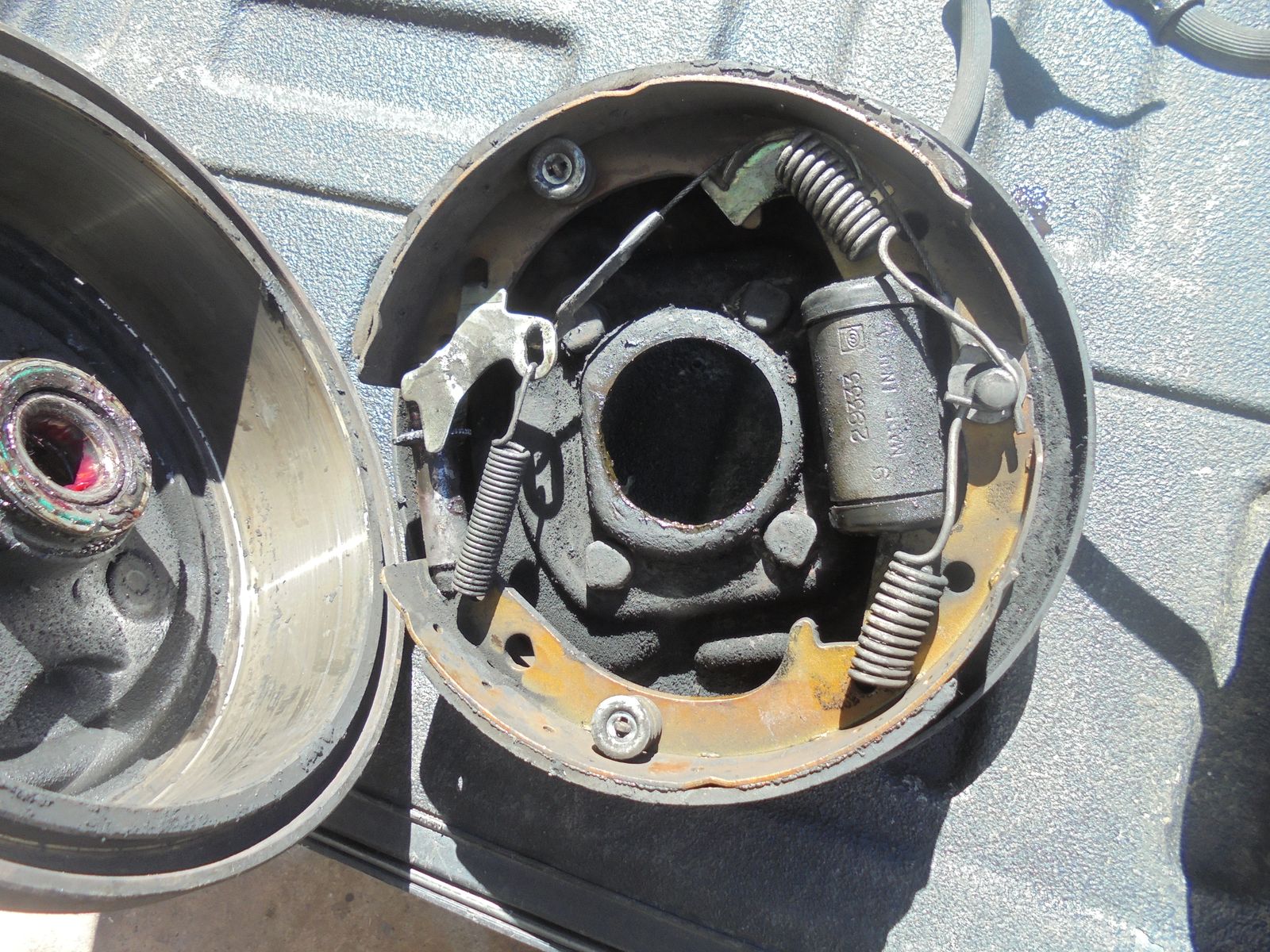 Main image 3