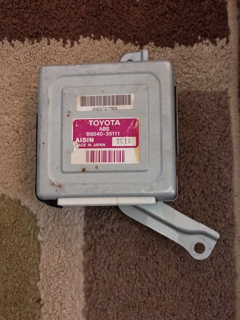 1996–1998 Toyota 4Runner OEM ABS Skid Control ECU Module – P/N 89540-35111