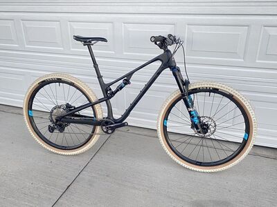 2022 Rocky Mountain Element