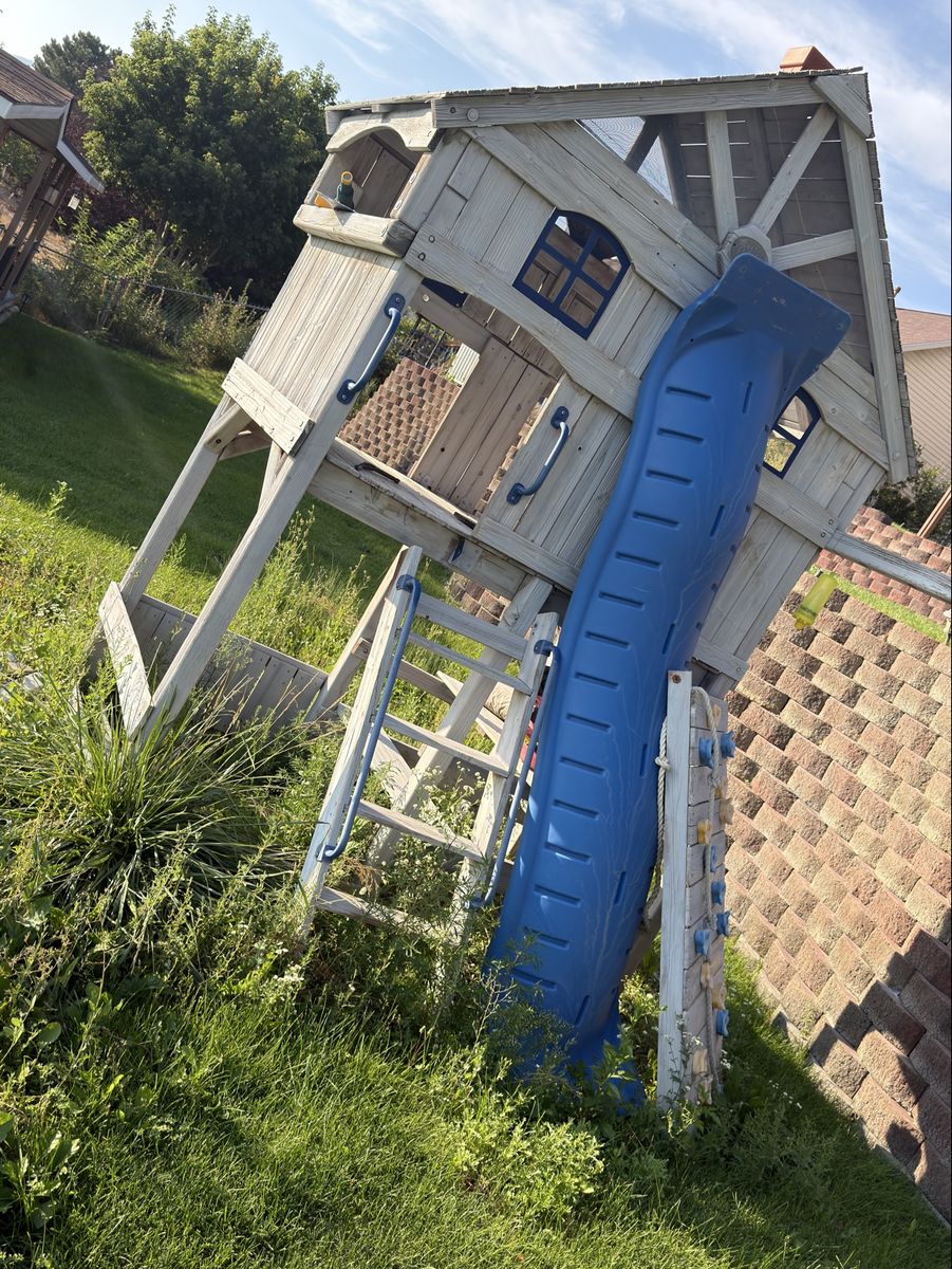 Main image 3