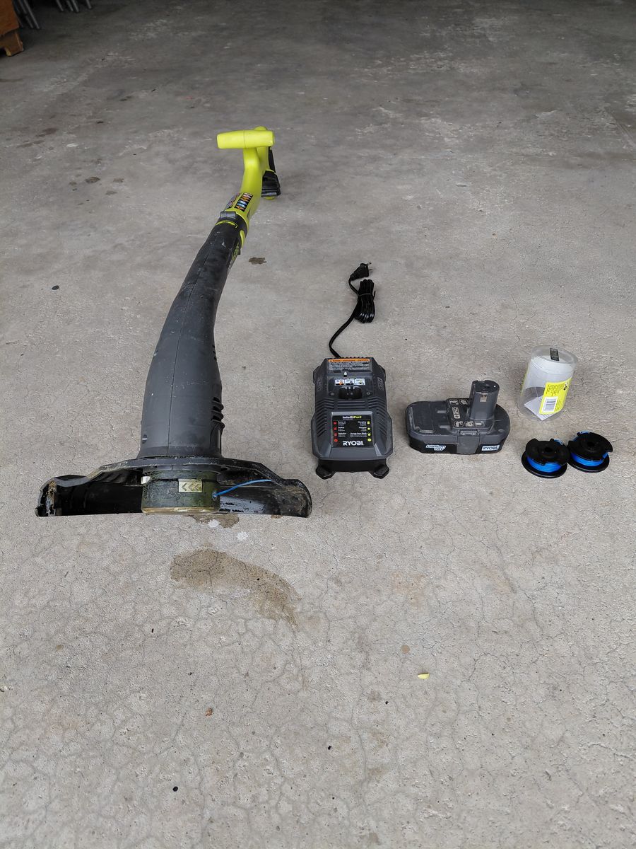 Ryobi ONE+ 18V 10 in. Cordless Battery String Trimmer