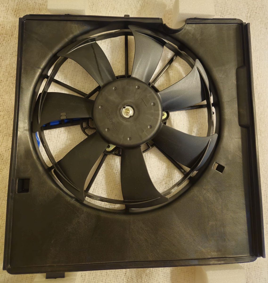 Radiator Cooling Fan Assembly w/ Shroud – 12V SNEM T3406