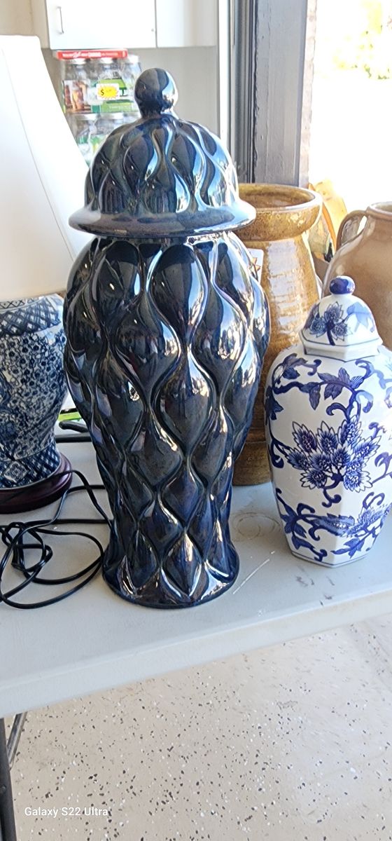 Decorative Navy Blue Ceramic Ginger Jar with Lid - Embossed Pattern, Home Decor Accent