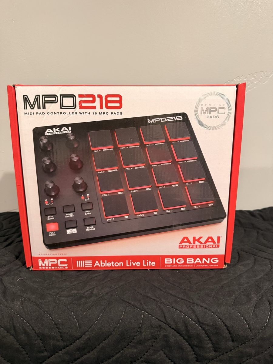 AKAI Professional MPD218 MIDI Pad Controller with 16 MPC Pads - New in Box