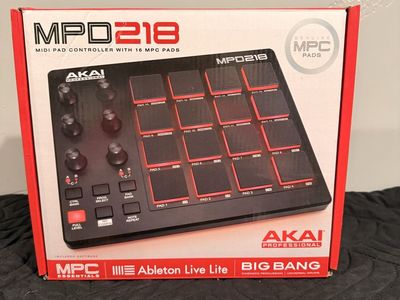 AKAI Professional MPD218 MIDI Pad Controller with 16 MPC Pads - New in Box