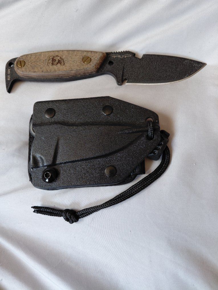 H.E.S.T. DPX Gear fixed blade knife with kydex sheath