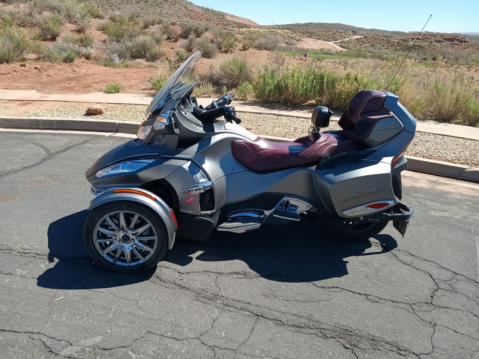 2014 Can-Am Spyder RT Limited SE6