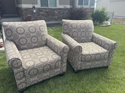 Accent Chairs