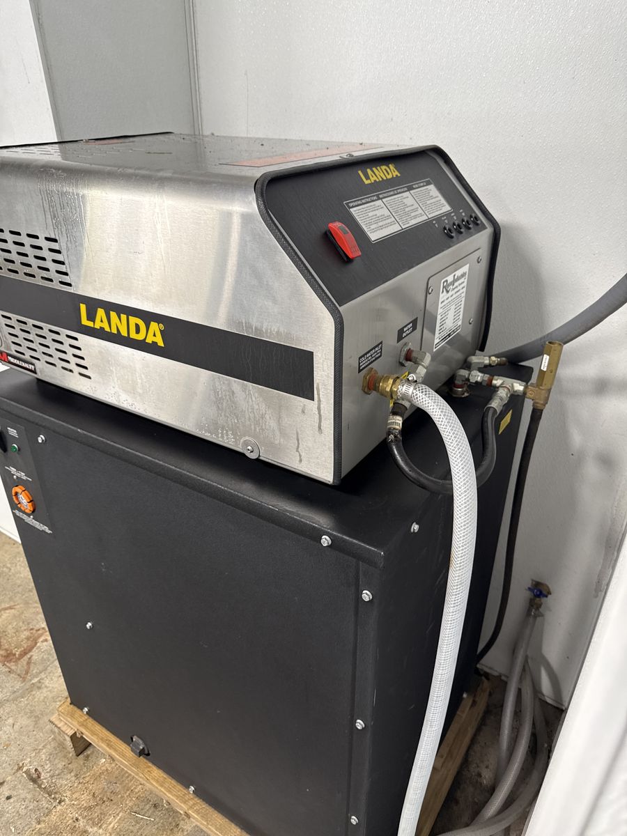 Landa 3000 PSI Heated Pressure Washer