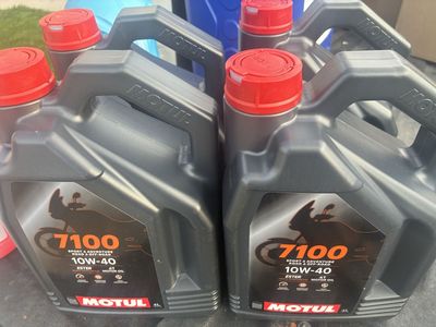 4 Motul 7100 10W-40 - 4L Each. Sealed