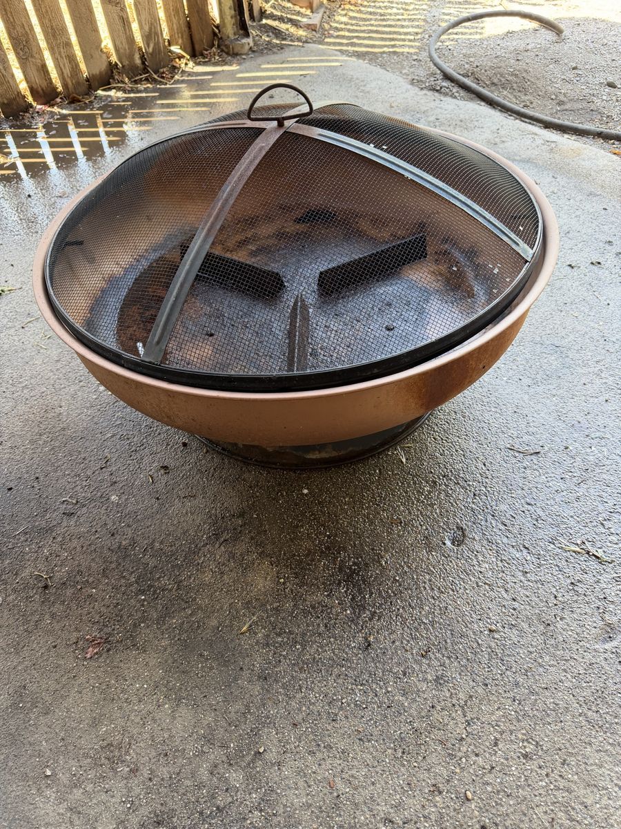 Used Fire Pit with Screen - Outdoor Fireplace for Patio or Yard