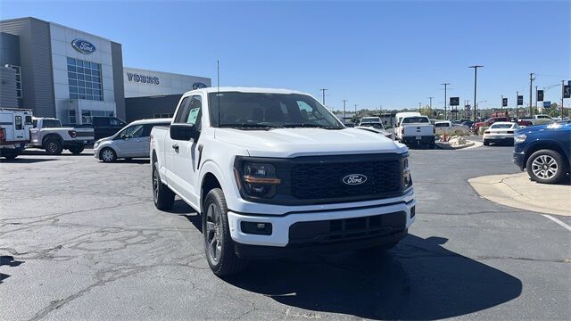 2025 FORD F150 STX