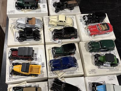 Complete National Motor Museum Mint History of Chevrolet 1:32-scale Die-Cast Collection – HOC1 through HOC13