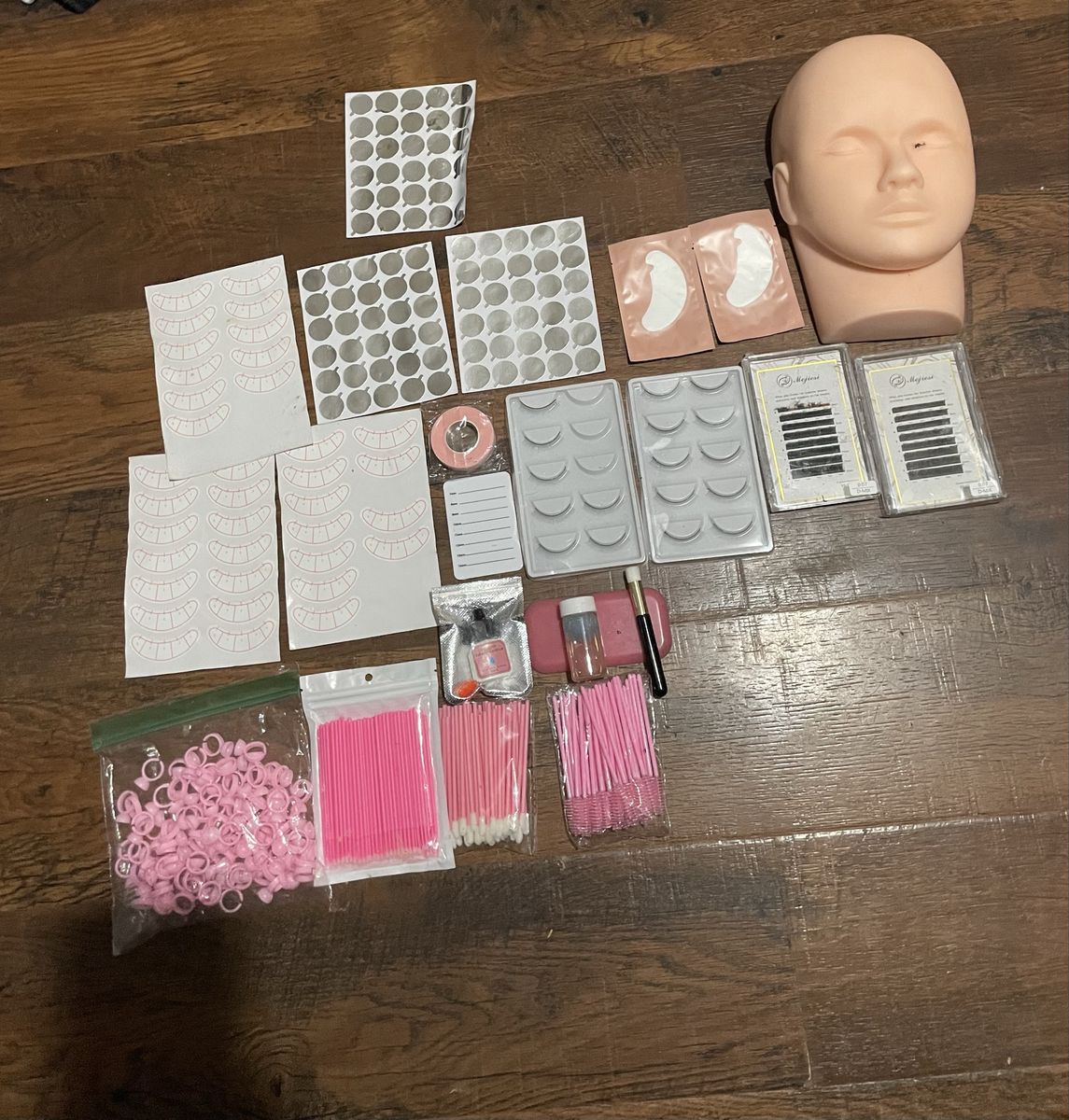 Lash supplies 