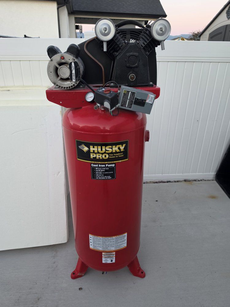 Husky 60-Gallon Vertical Air Compressor - 3.2 HP / 135 PSI - Heavy Duty