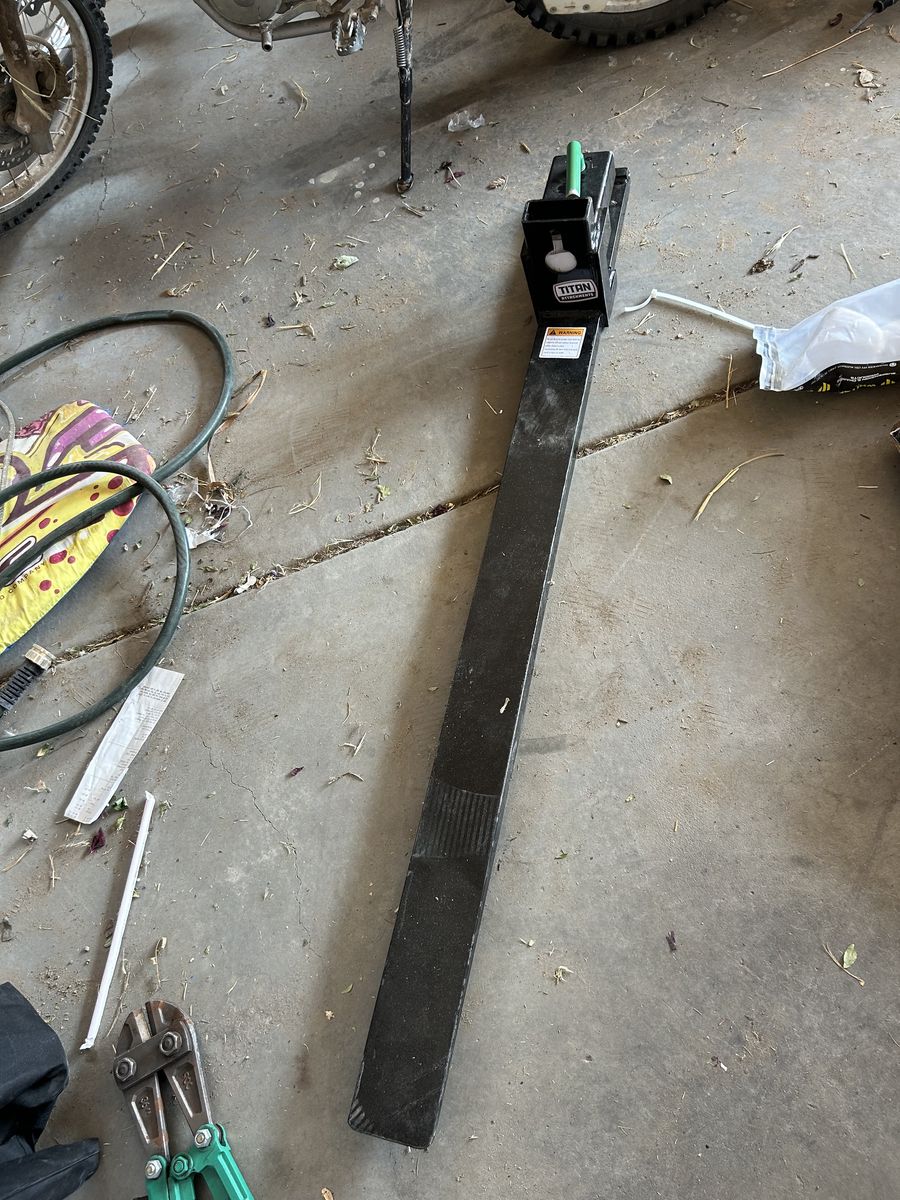 Heavy-Duty Clamp-On Pallet Fork | Single