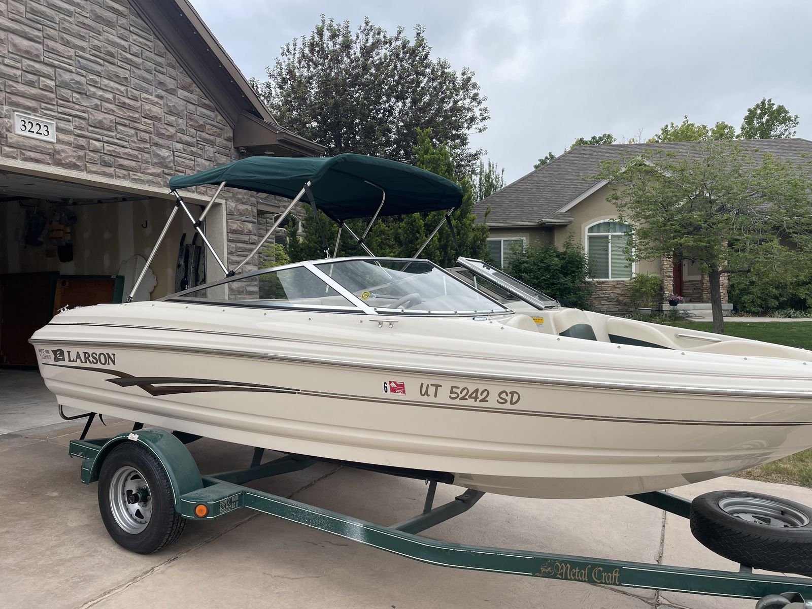 2001 Larson 180Sei Runabout
