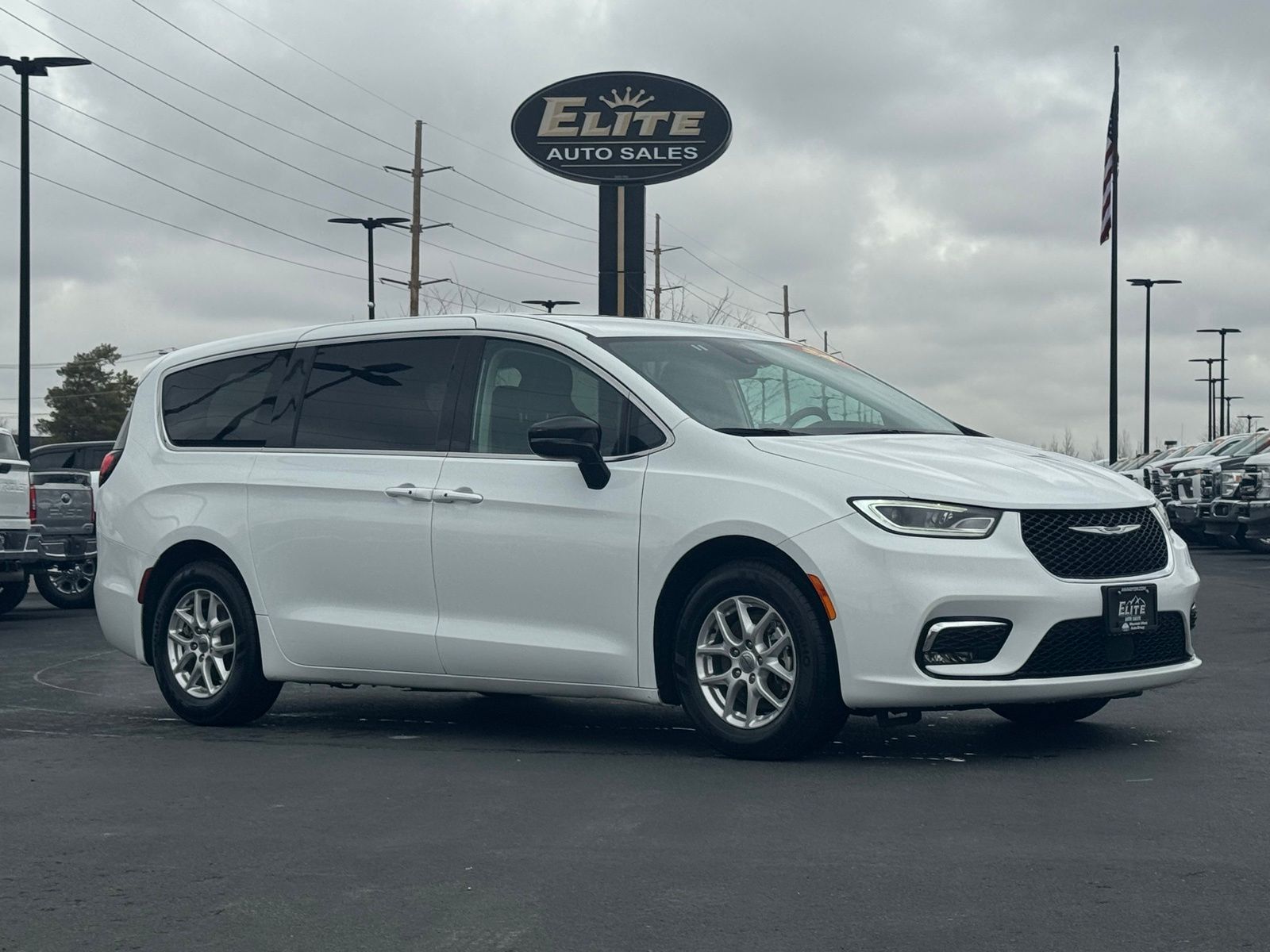 2024 Chrysler Pacifica Touring L