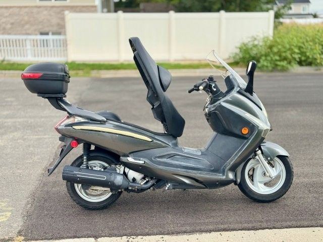 2009 SYM RV250 Scooter