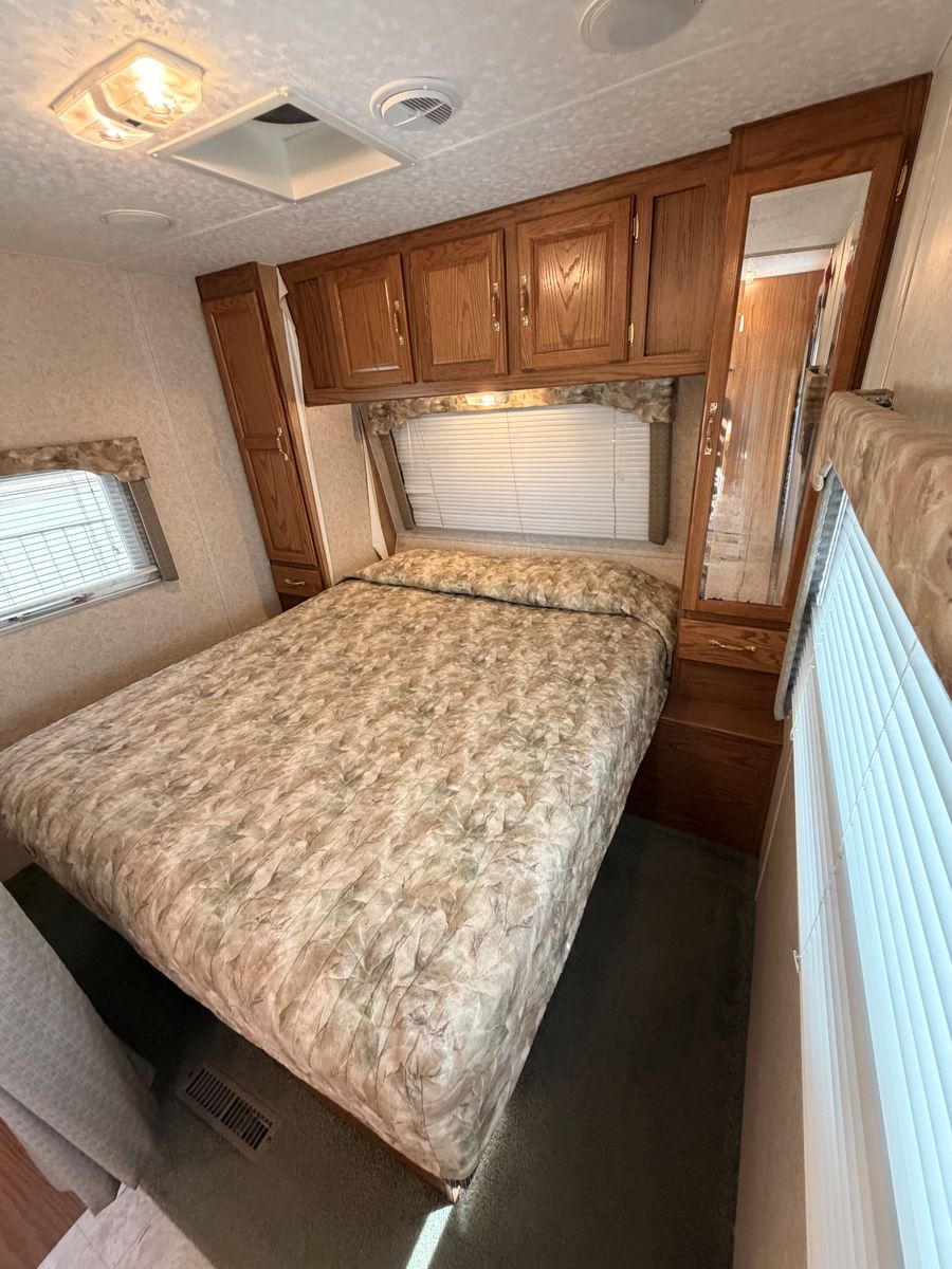 Main image 6