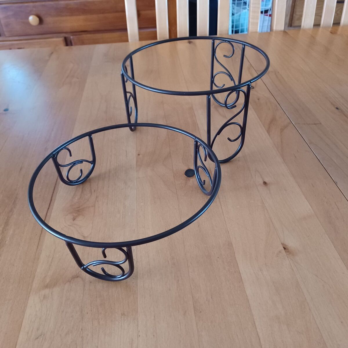 Set of 2 Metal Tabletop Pedestals