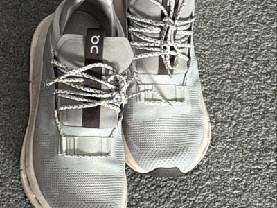 Grey On Cloud, Tennis Workout Comfy Shoes Size 8