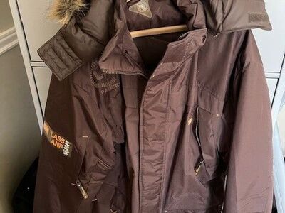 Anapurna Labs size XL hooded reversible sub zero coat