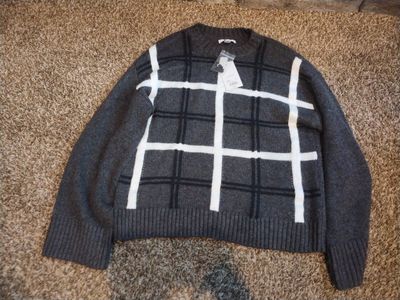NWT Nine West Gray Plaid Grid Crewneck Long Sleeve Sweater Size S